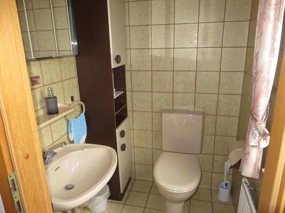 Entire House, Quiet City Location, Garden, Parking Bielefeld Buitenkant foto